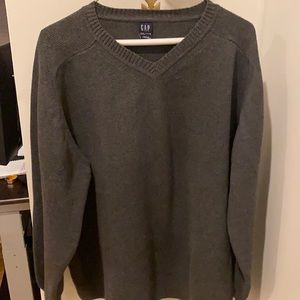 Gap V neck sweater